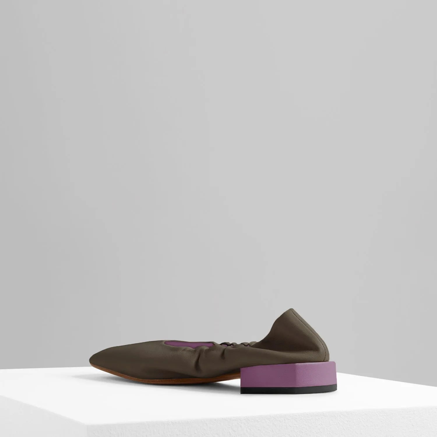 Gio Flats in Verde Violetta