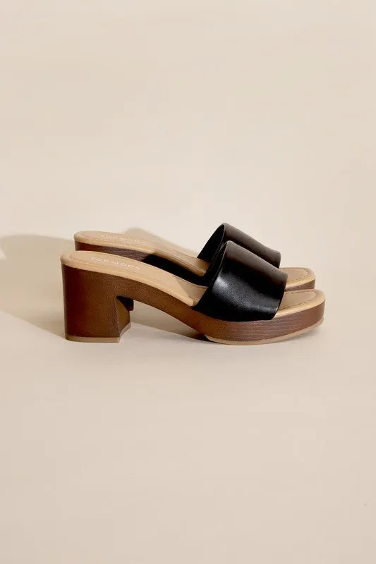 Lauren Slide Sandal