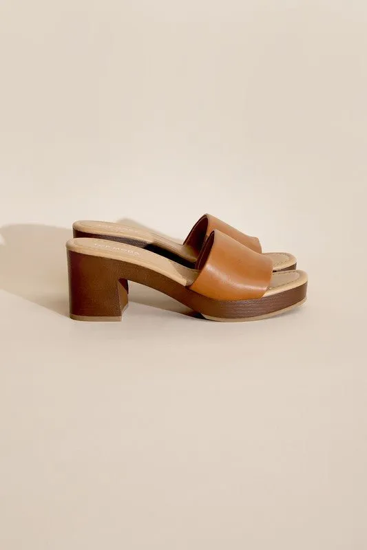 Lauren Slide Sandal