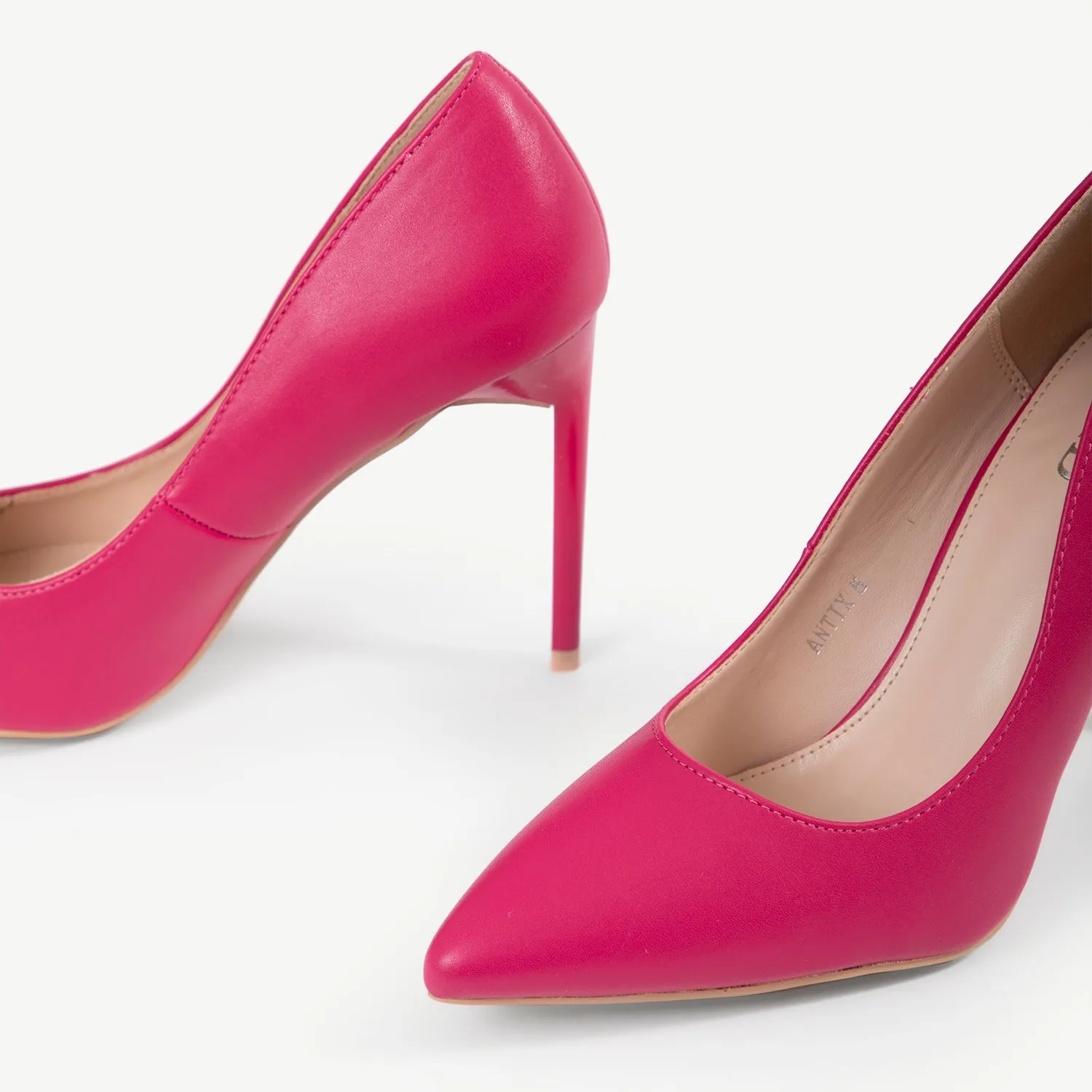 RAID Antix Court Heel in Pink