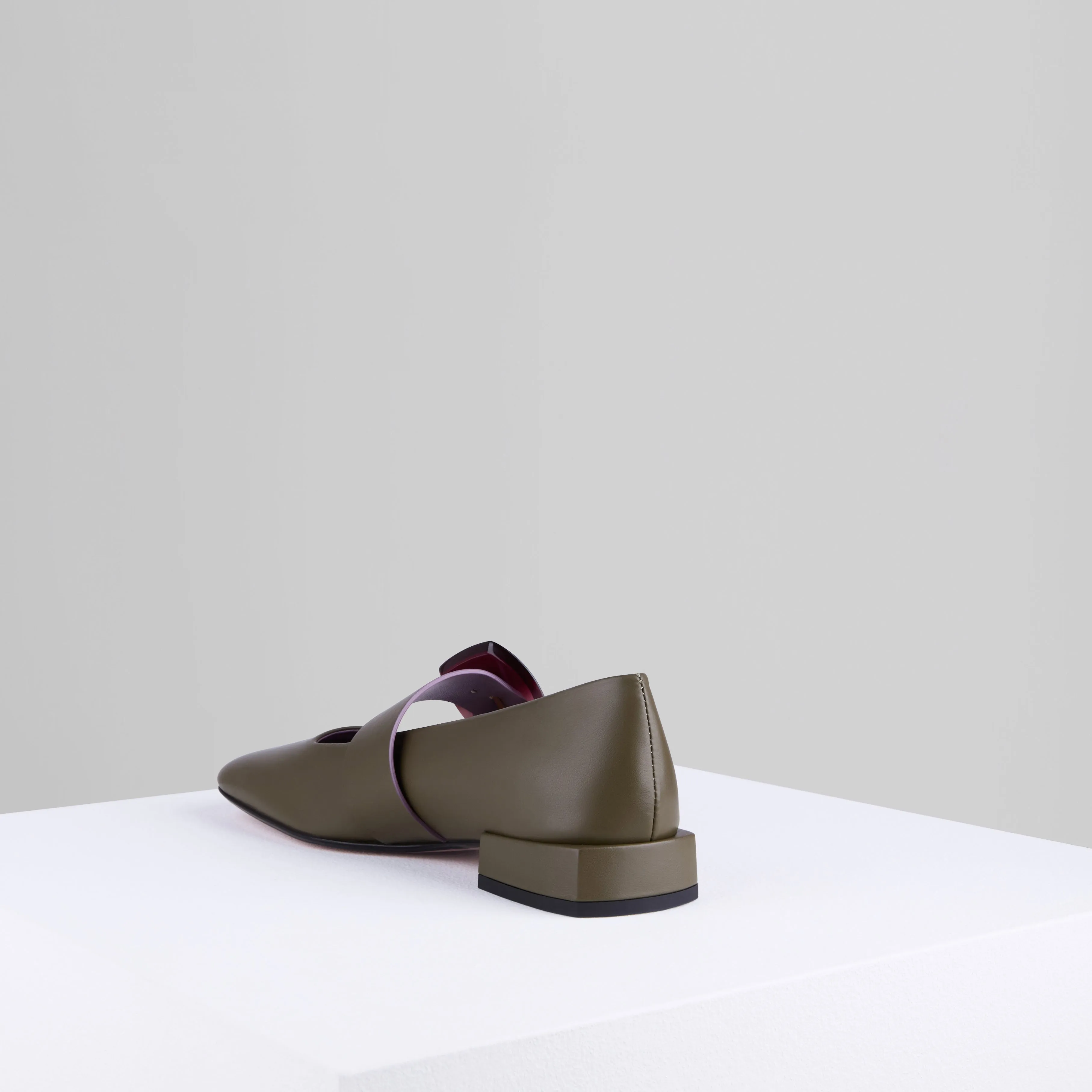 Rebecca Flat Mary Jane in Verde