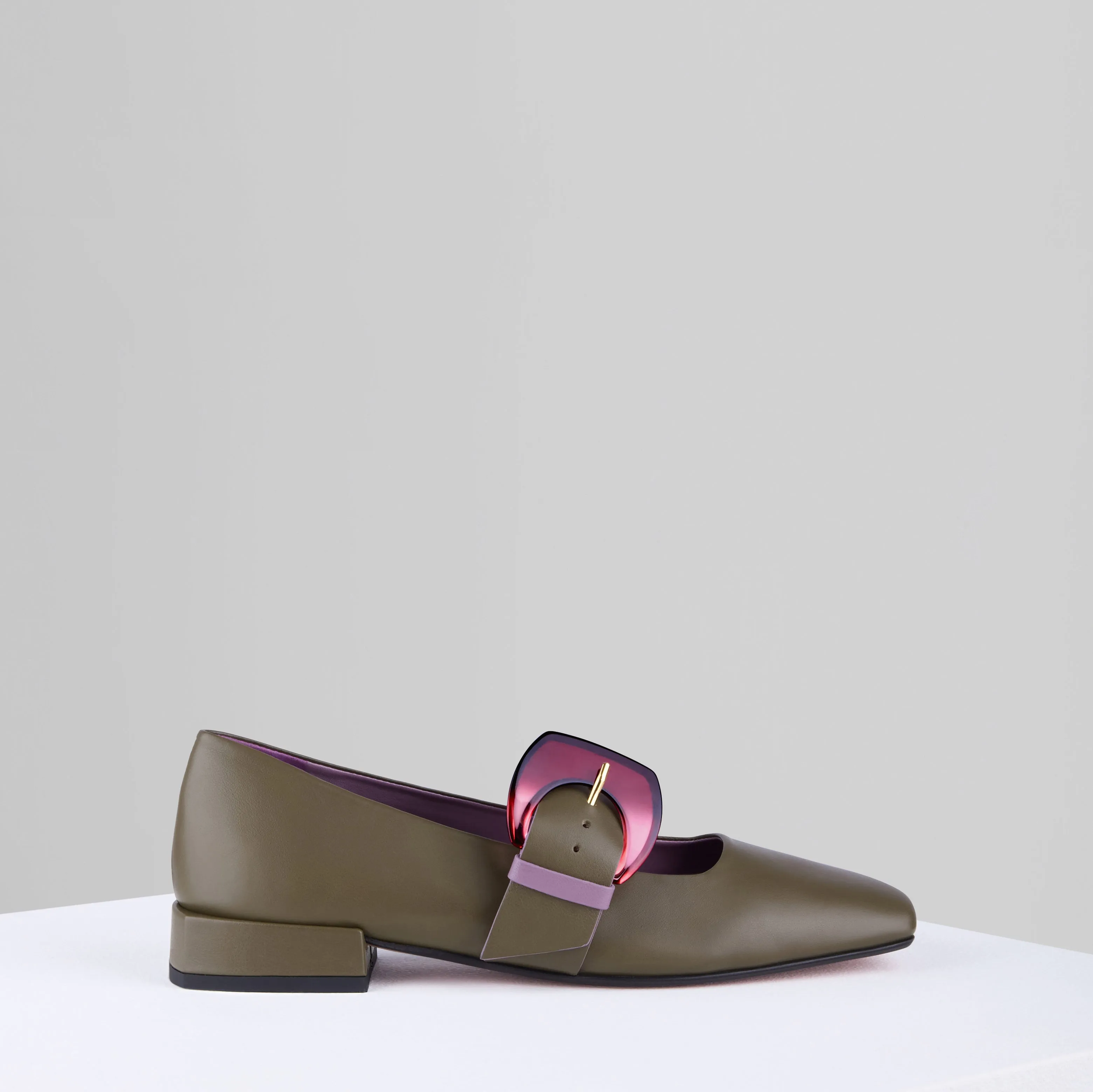 Rebecca Flat Mary Jane in Verde